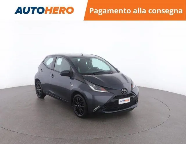 TOYOTA Aygo 1.0 VVT-i 69 CV 5p. x-play Image 6