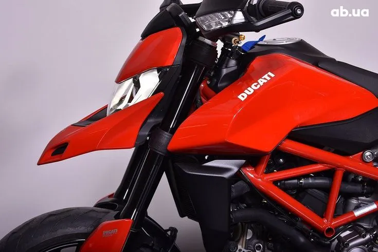 Ducati Hypermotard Image 7